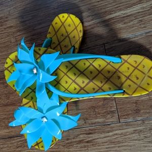 Kate Spade pineapple 🍍 flip-flops